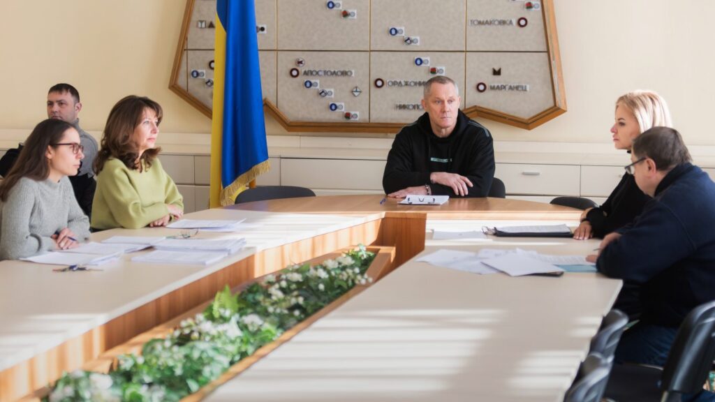 u dnipropetrovskij oblasnij radi vidbulosya zasidannya profilnoyi komisiyi z pytan