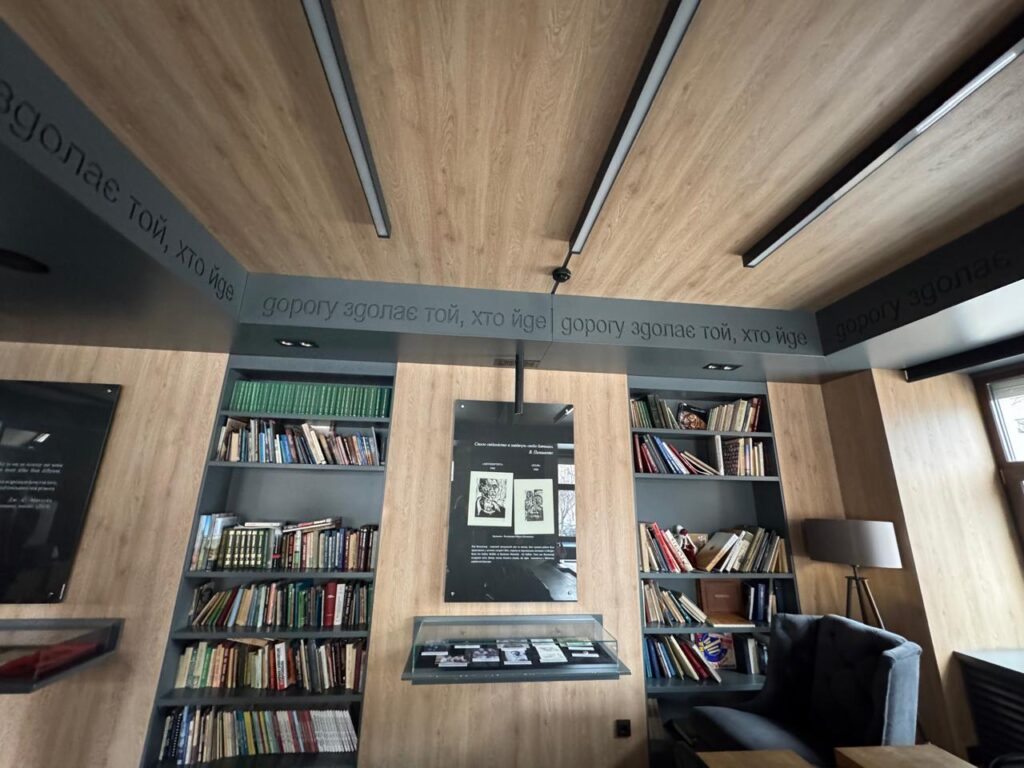 d33e92a1 0db4 44f9 9189 17ef8e930cc8